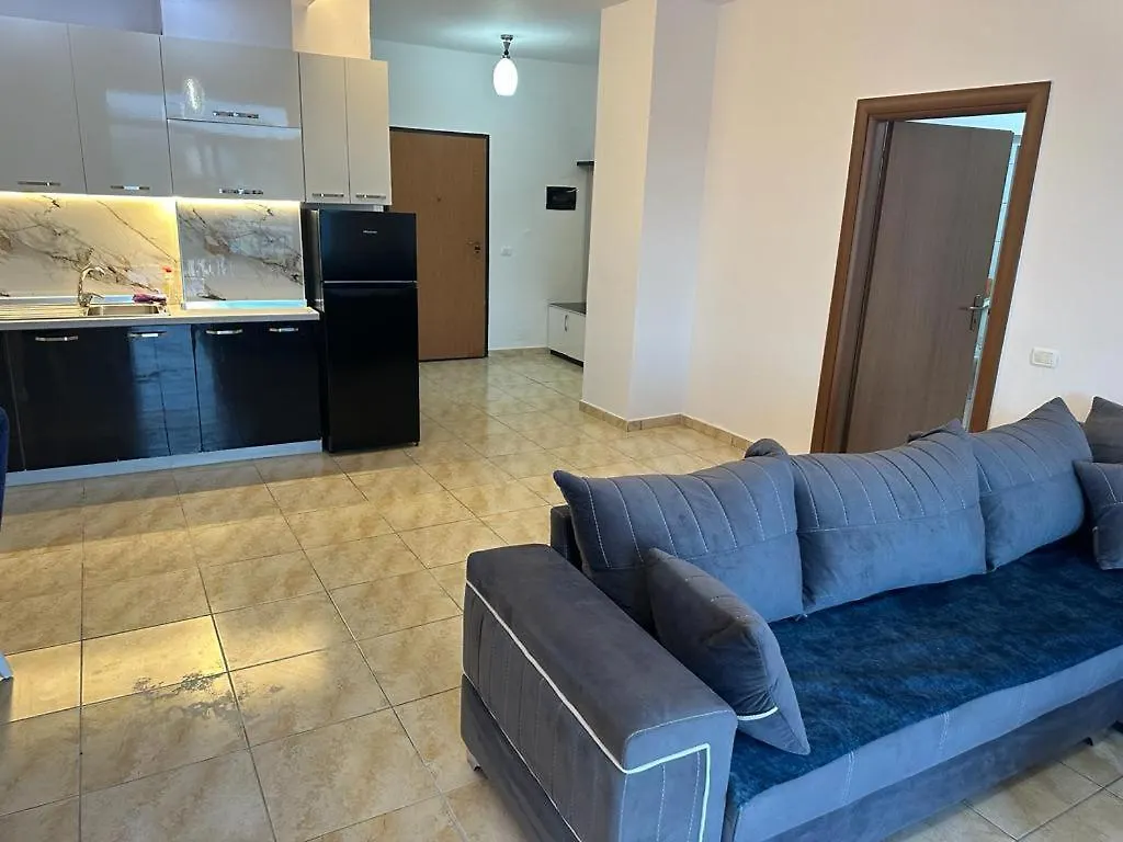 Beachfront Apartment Durres At Shkembi Kavajes Kamelia Building אלבניה