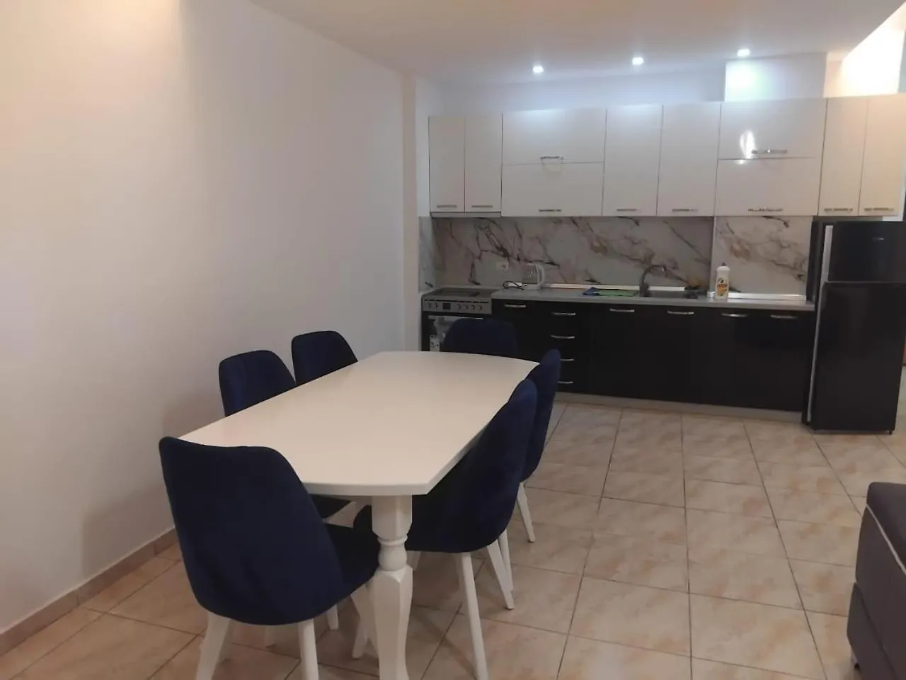 Beachfront Apartment Durres At Shkembi Kavajes Kamelia Building אלבניה